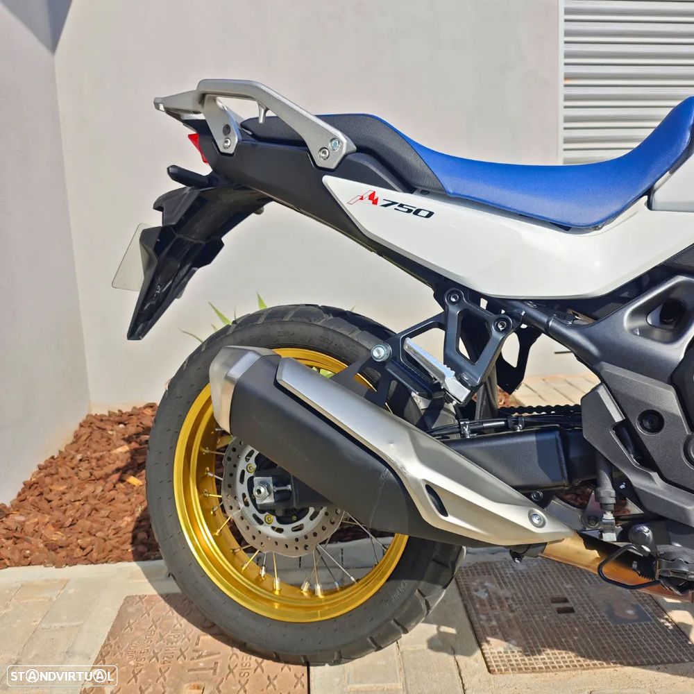 Honda Transalp 750 - 8
