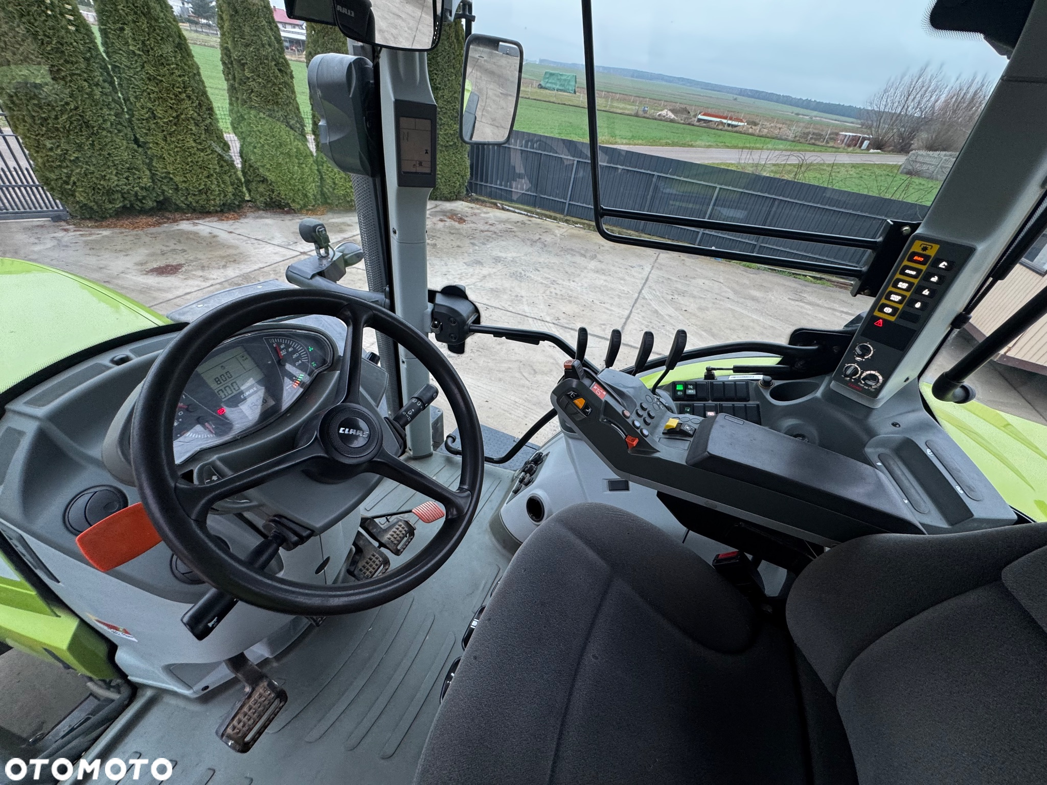 Claas Arion 650 - 16