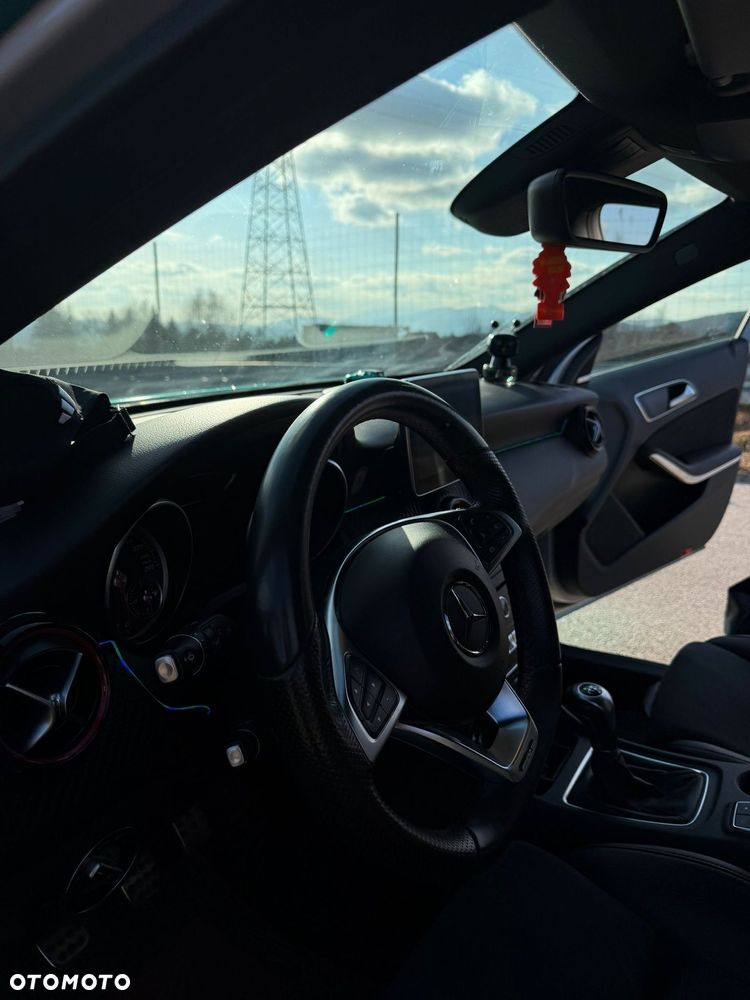 Mercedes-Benz Klasa A 250 AMG Line - 11