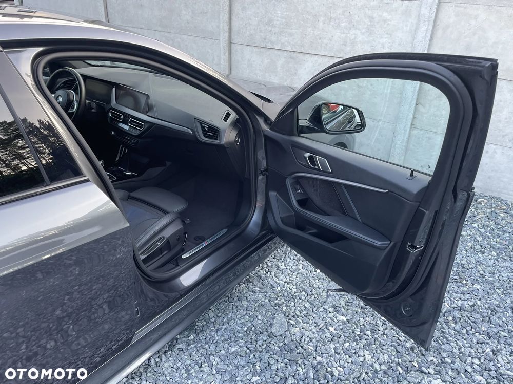 BMW Seria 1 - 18