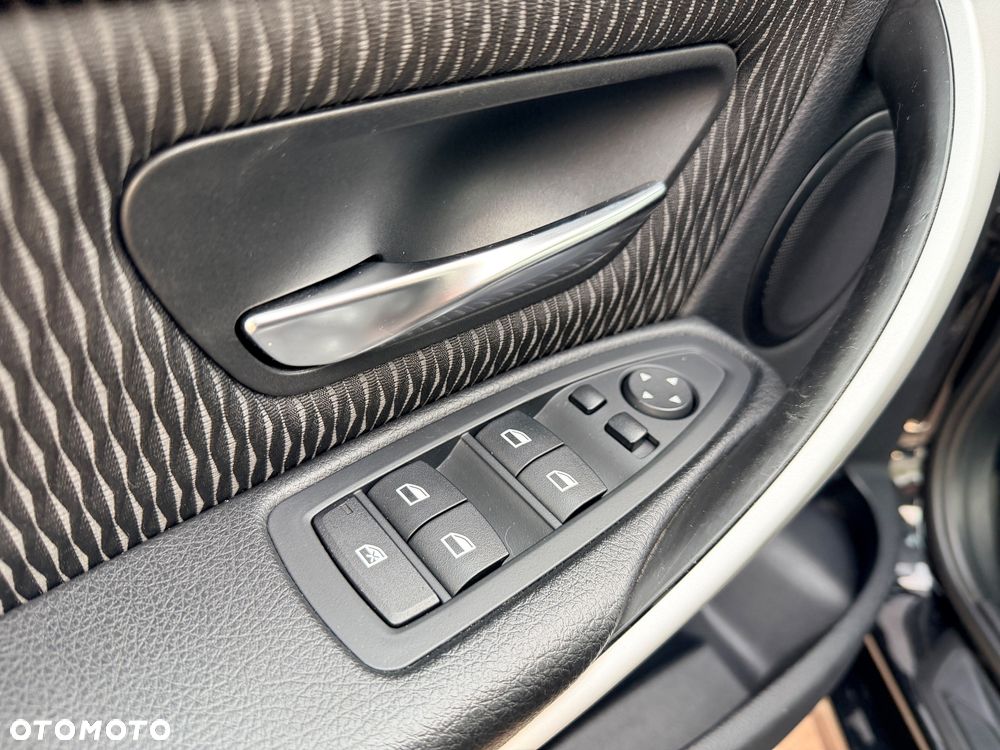 BMW Seria 3 320d DPF - 20