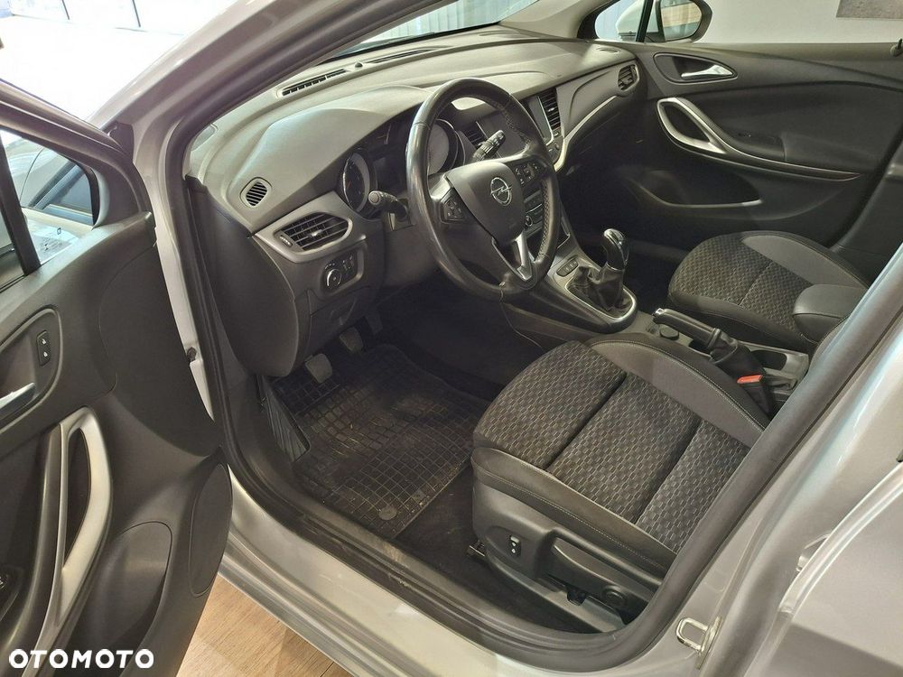 Opel Astra - 11