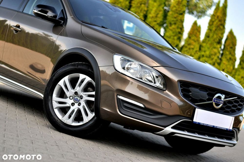 Volvo V60 Cross Country D3 Drive-E Momentum - 6