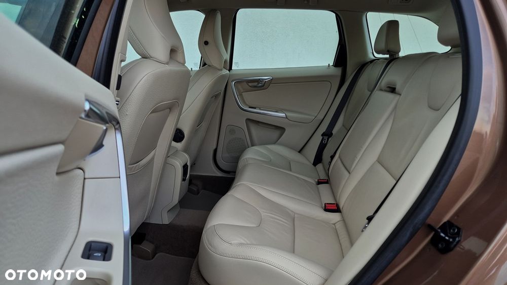 Volvo XC 60 D4 Summum - 12