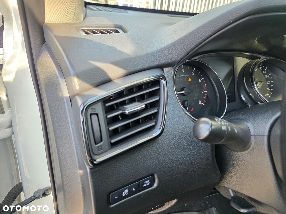 Nissan X-Trail 1.3 DIG-T N-Connecta 2WD DCT - 6