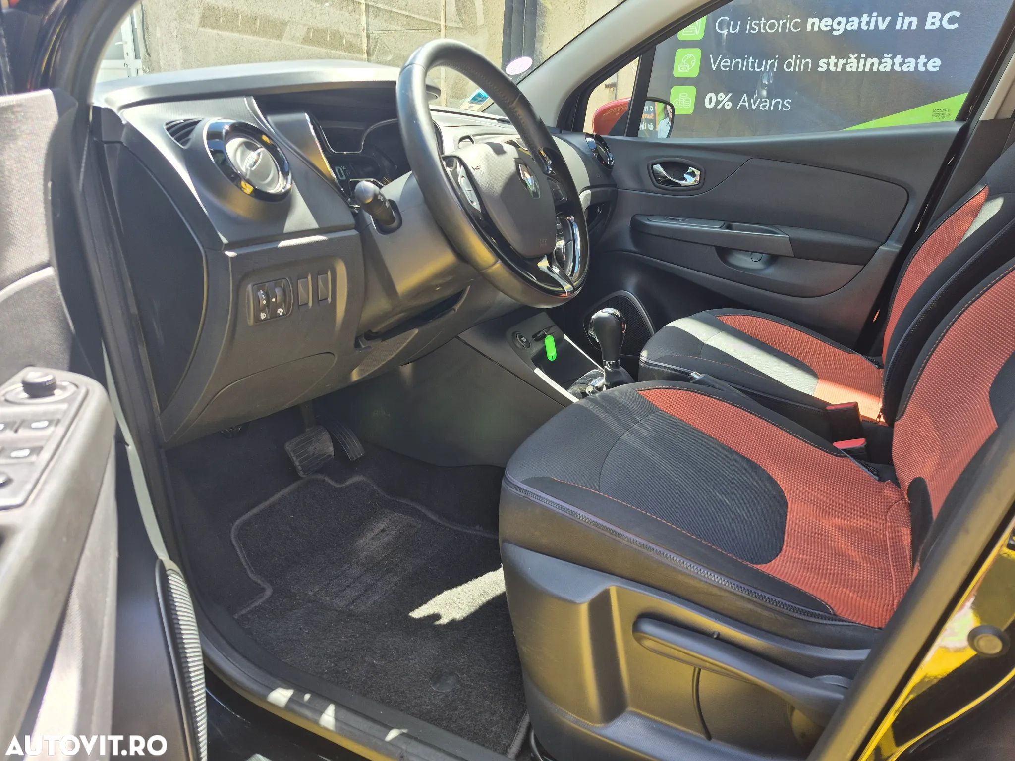 Renault Captur ENERGY TCe 120 EDC Luxe - 9