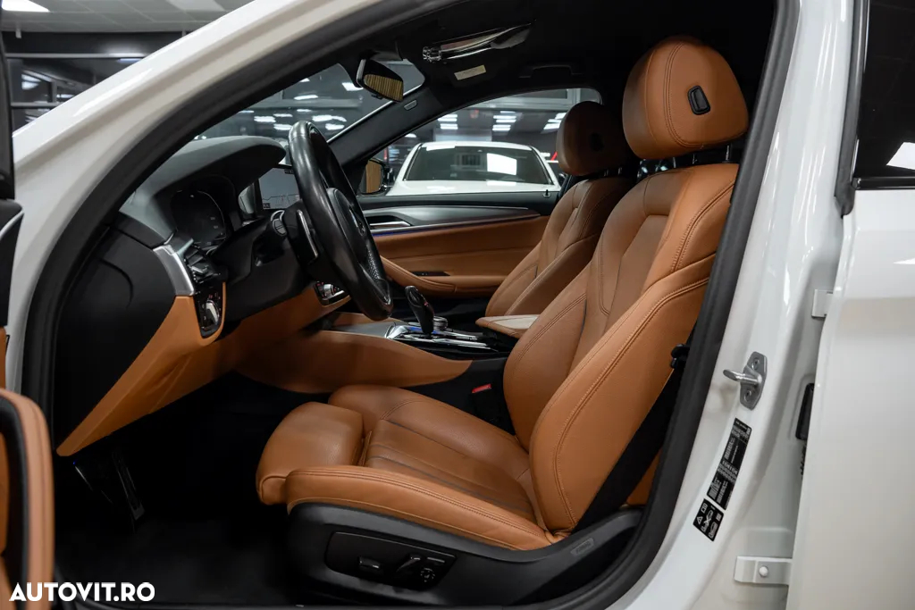 BMW Seria 5 530d xDrive AT - 27