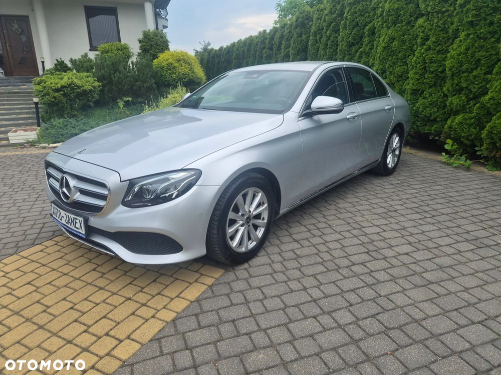 Mercedes-Benz Klasa E 200 4Matic 9G-TRONIC Avantgarde - 1