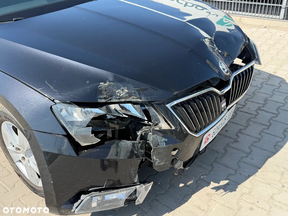 Skoda Superb 1.6 TDI GreenLine - 12