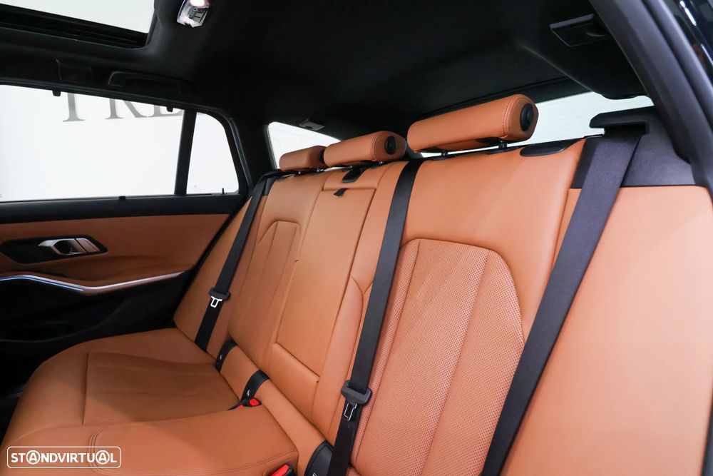 BMW 320 e Pack Desportivo M Auto - 15