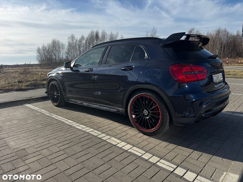 Mercedes-Benz GLA - 3