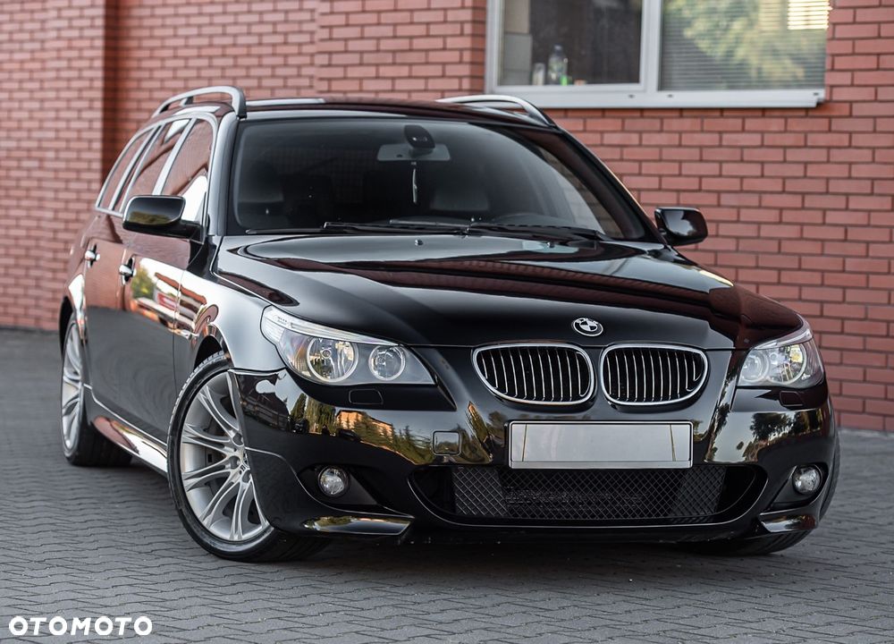 BMW Seria 5 523i Touring - 1