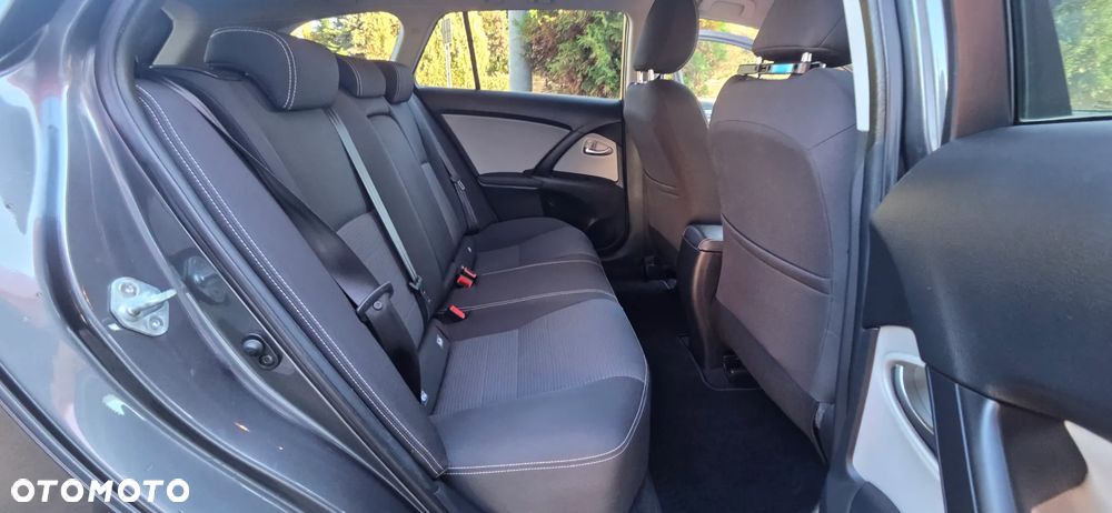 Toyota Avensis Touring Sports 2.0 D-4D Executive - 36