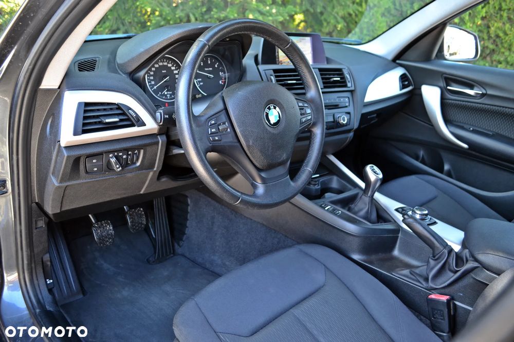 BMW Seria 1 - 15