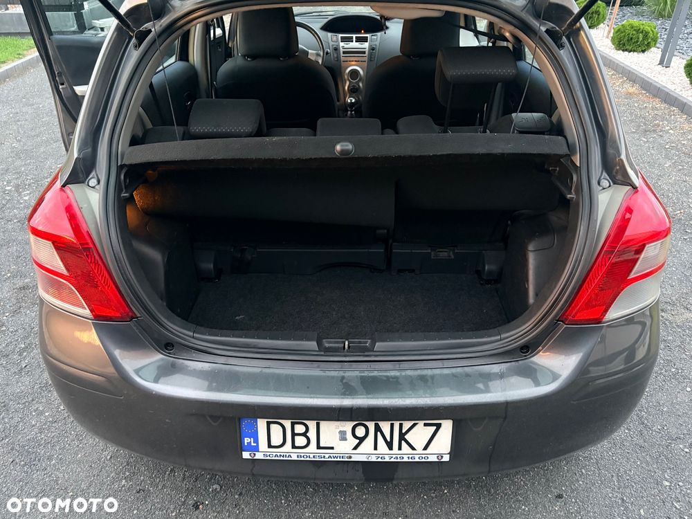 Toyota Yaris - 11