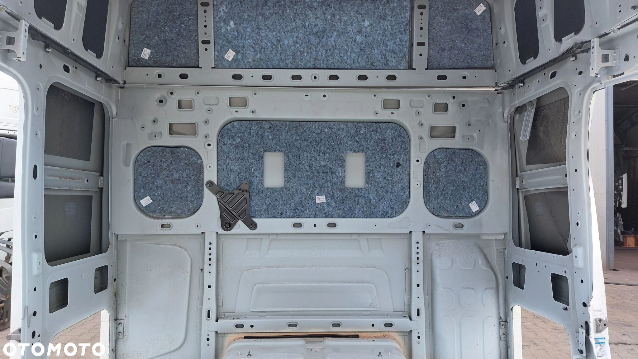 RENAULT GAMA T RANGE 460 DTI ELEMENT KABINY USZKODZONA - 8