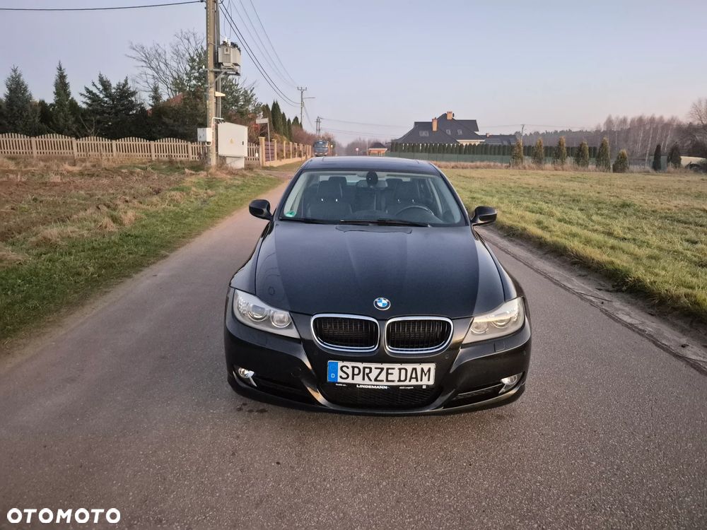 BMW Seria 3 318i Edition Exclusive - 28