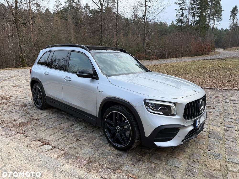 Mercedes-Benz GLB - 11