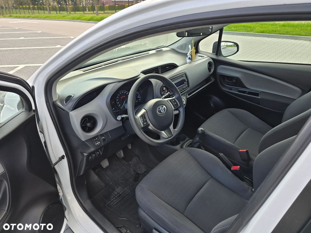 Toyota Yaris 1.0 Active EU6 - 9