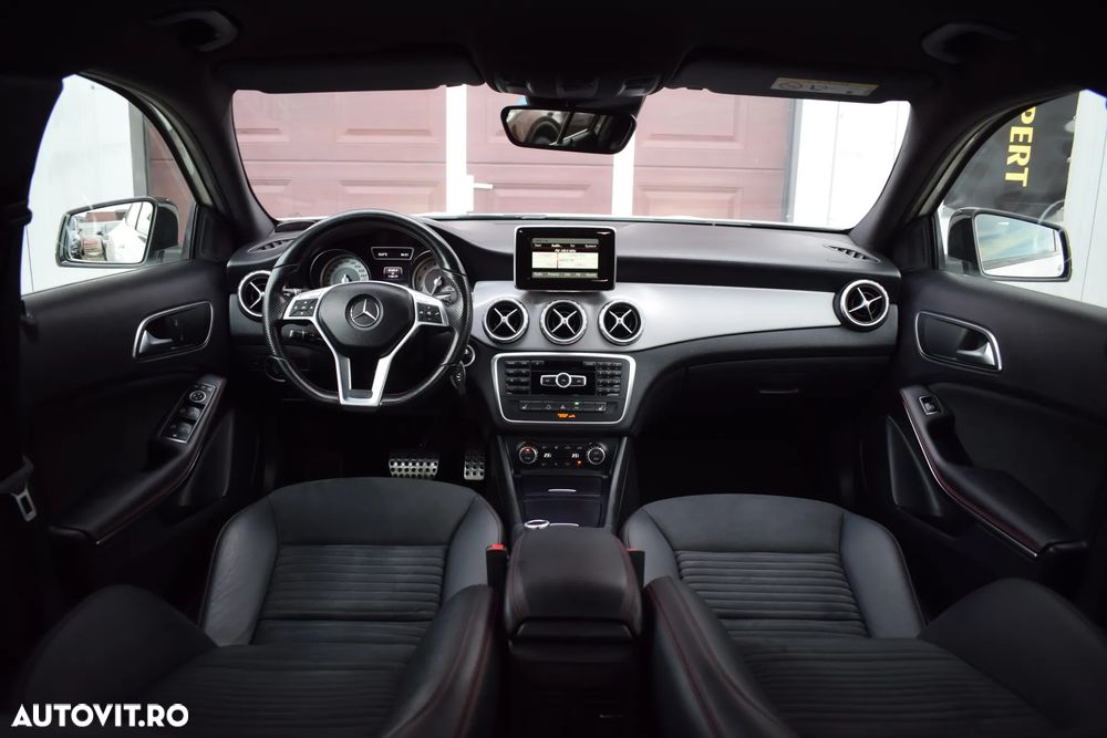 Mercedes-Benz GLA 250 4MATIC 7G-DCT AMG Line - 12