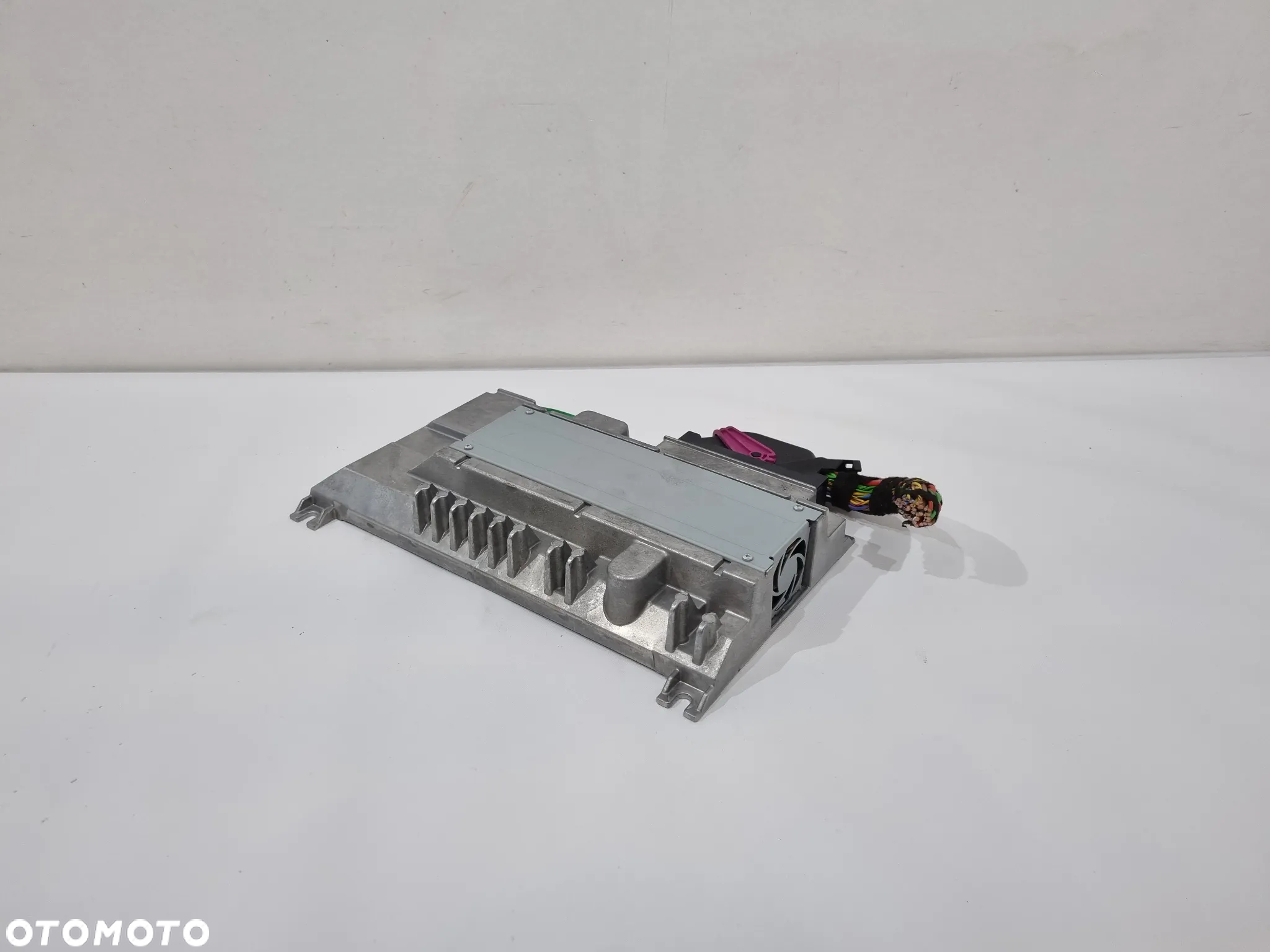 AUDI A6 C7 A7 A8 Q7 Q8 WZMACNIACZ BANG OLUFSEN 4N0035223C - 2