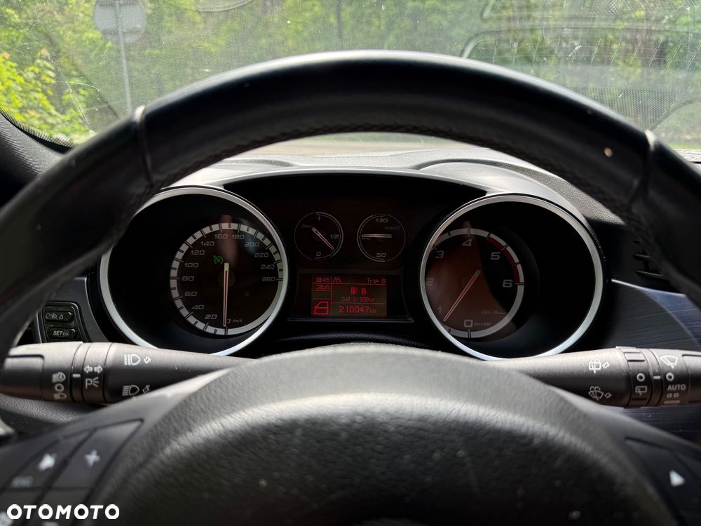 Alfa Romeo Giulietta 1.6 JTDM 16V - 9