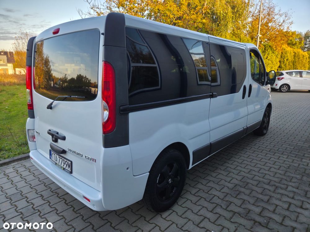 Opel Vivaro 2014 photo 2