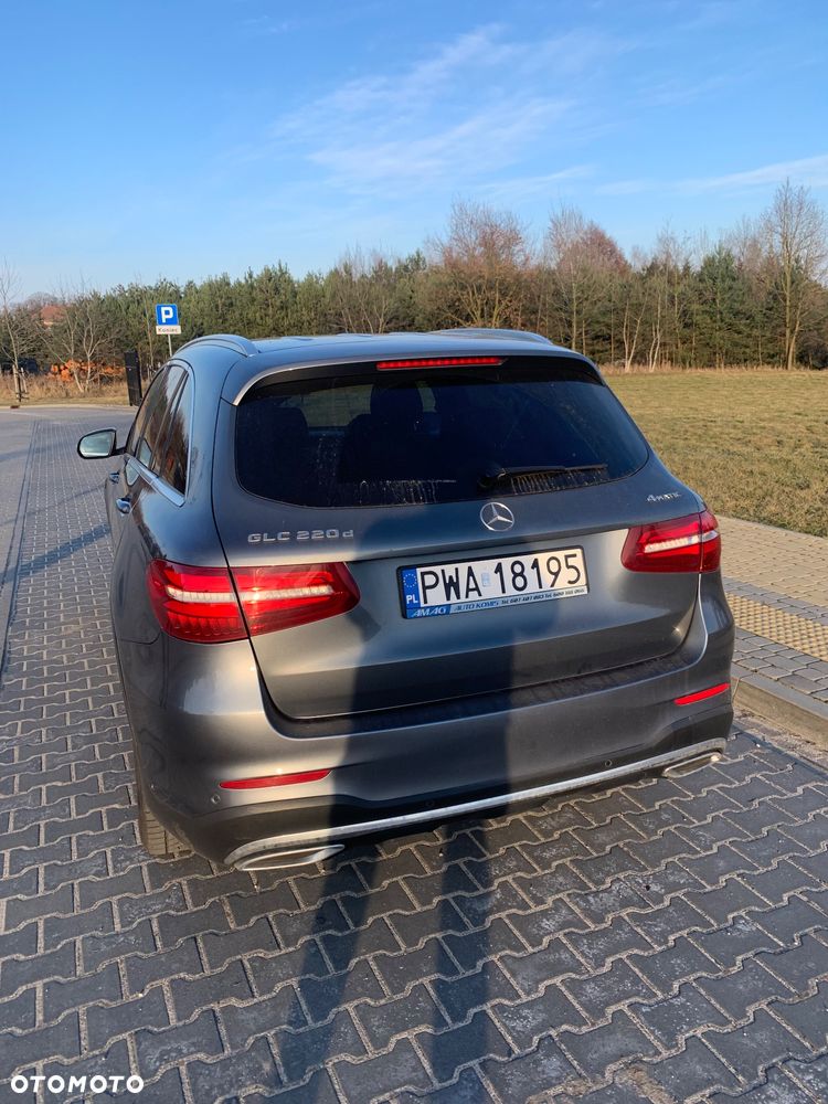 Mercedes-Benz GLC 220 d 4Matic 9G-TRONIC AMG Line - 5