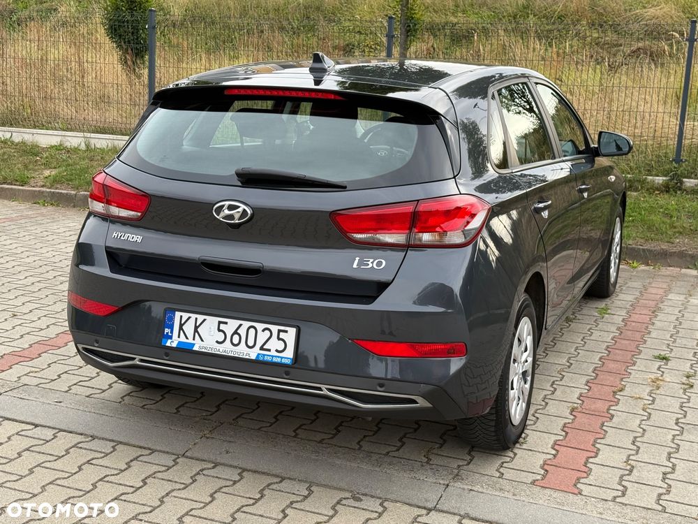 Hyundai i30 1.5 DPI Classic + - 24