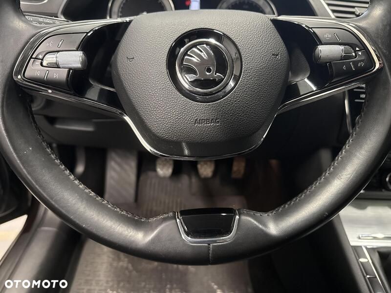 Skoda Superb 2.0 TDI SCR Ambition - 13