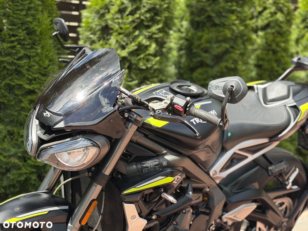 Triumph Street Triple - 17