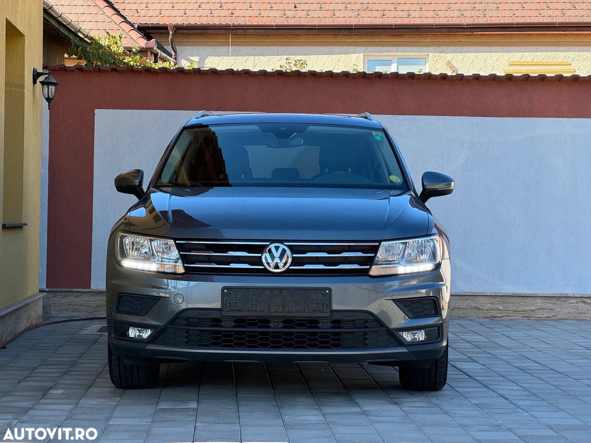 Volkswagen Tiguan Allspace 2.0 TDI SCR DSG Comfortline - 3