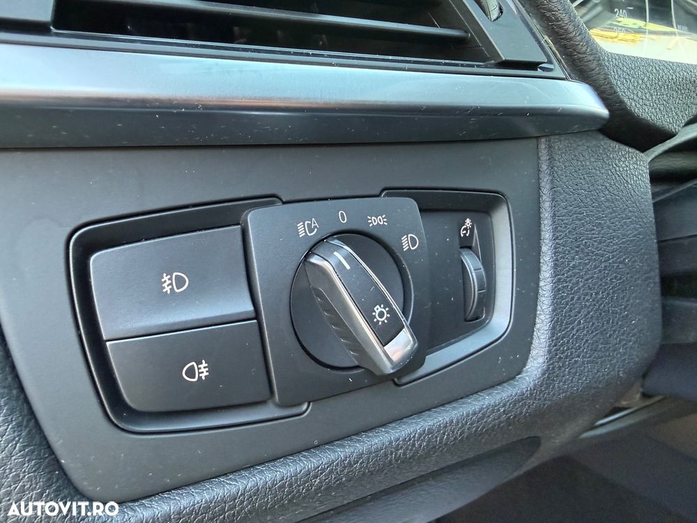 BMW Seria 3 320d Aut. Luxury Line - 15