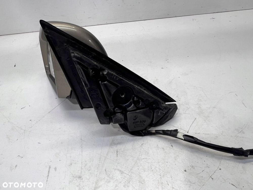 LUSTERKO ZEWNĘTRZNE LEWE AUDI A3 8P SPORTBACK 8P4 LY1Q 5 PIN EU - 8