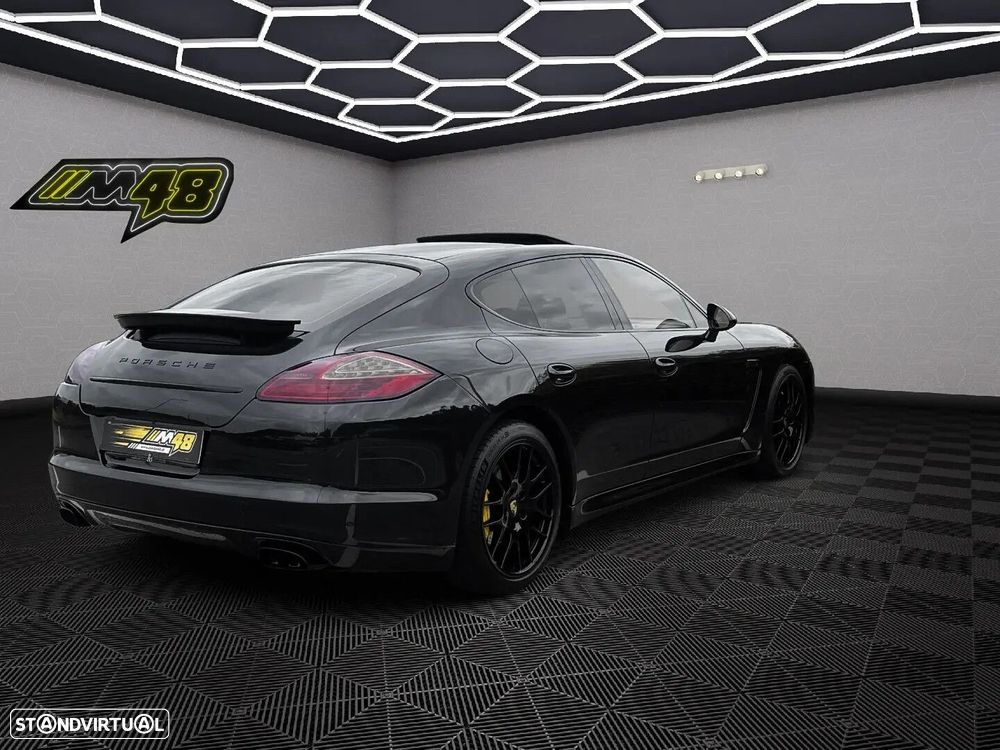 Porsche Panamera 3.0 V6 - 4