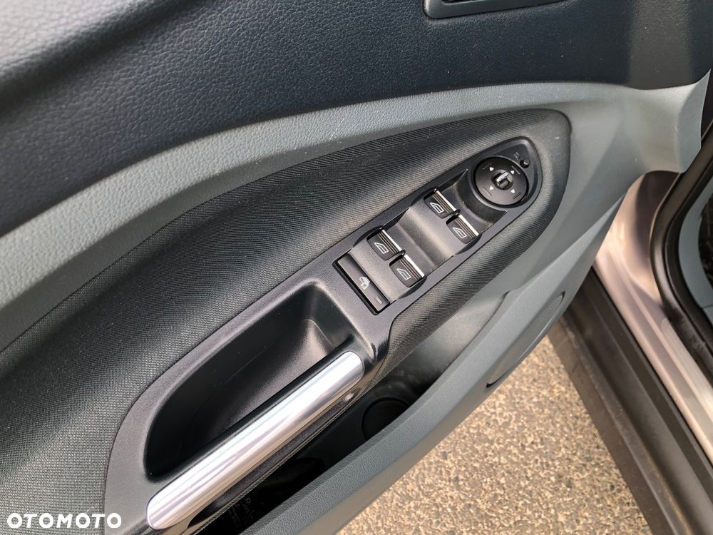 Ford C-MAX 1.6 TDCi Start-Stop-System SYNC Edition - 11
