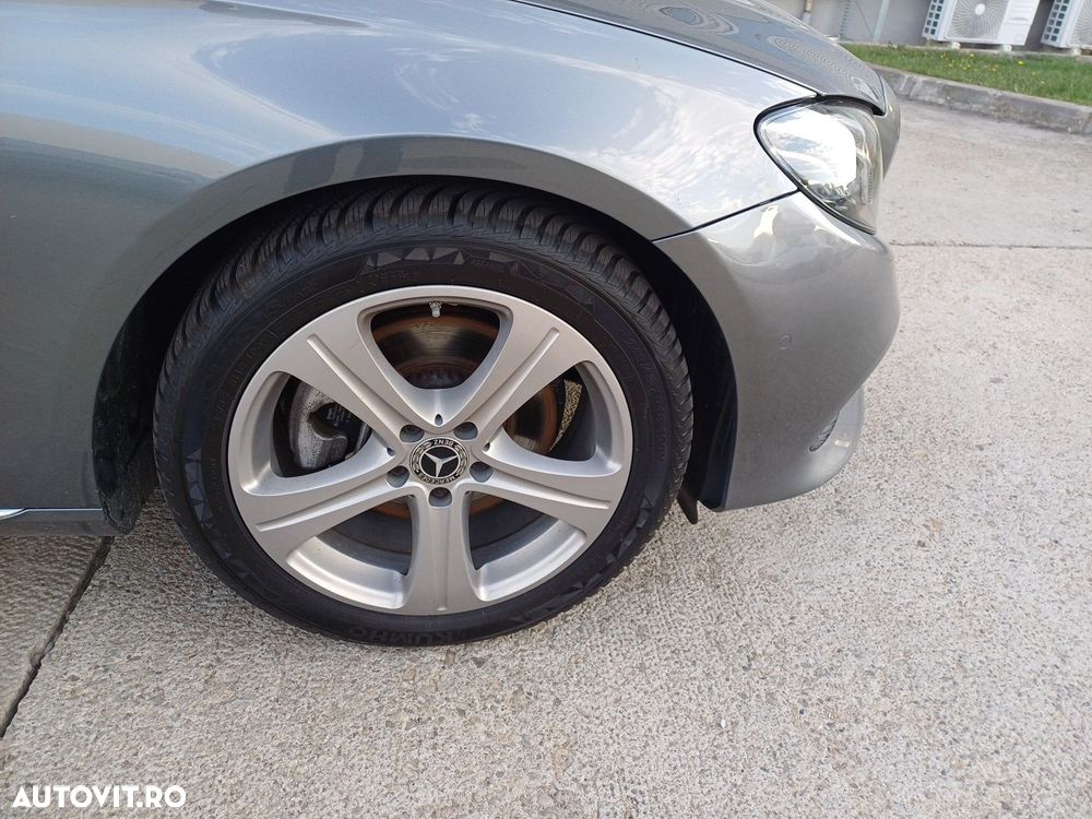 Mercedes-Benz E 220 d Aut. - 17