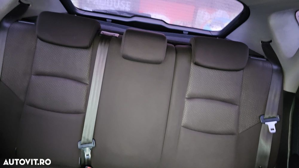 Hyundai i30 1.6 CRDi CLASSIC - 6
