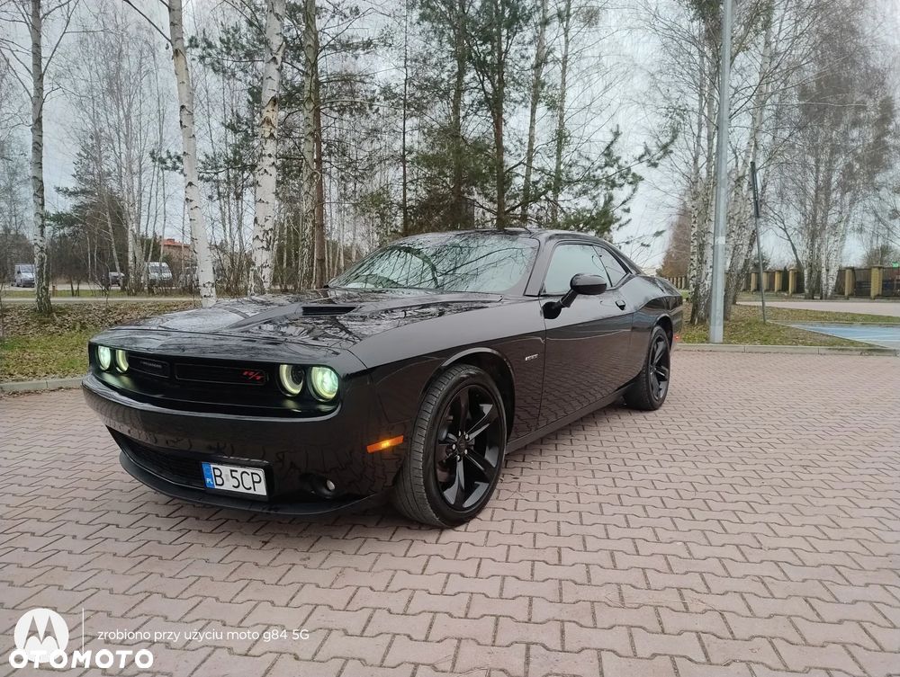 Dodge Challenger - 1