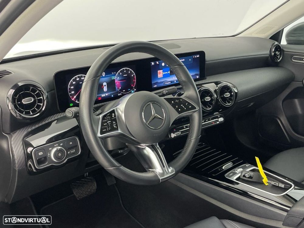 Mercedes-Benz A 200 Standard - 16