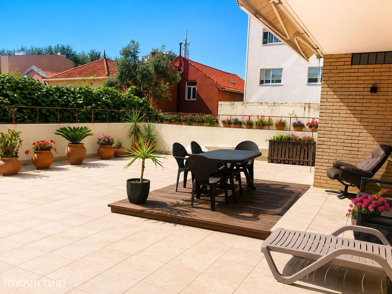 Apartamento T3 mobilado, com terraço com 112 m2, Foz do Douro
