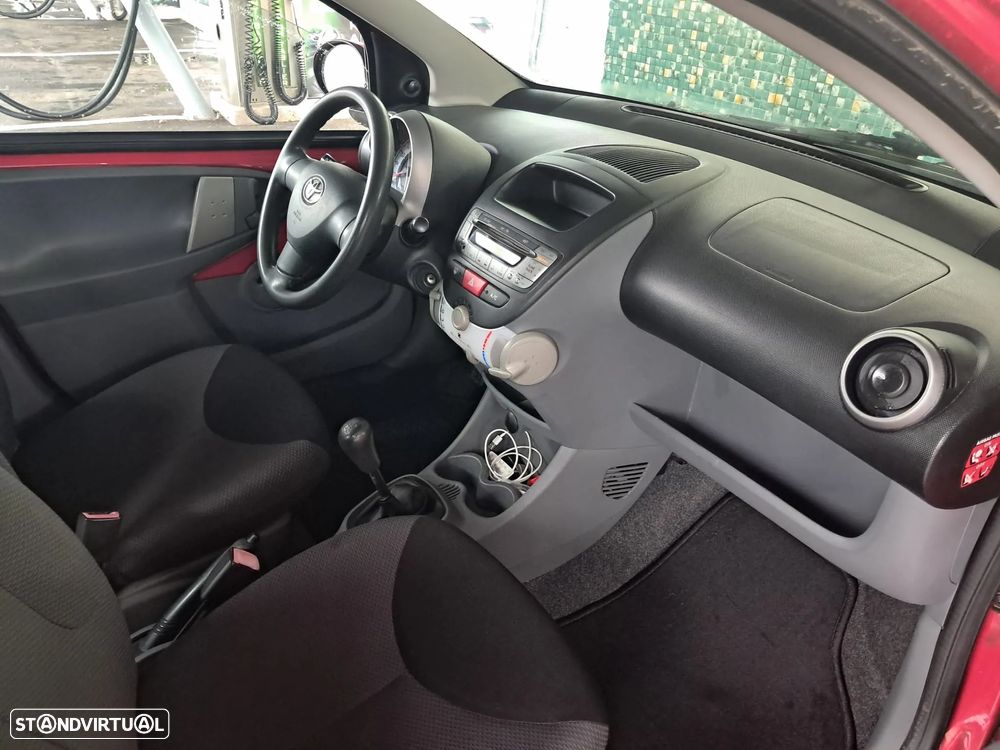 Toyota Aygo 1.0 + AC - 8