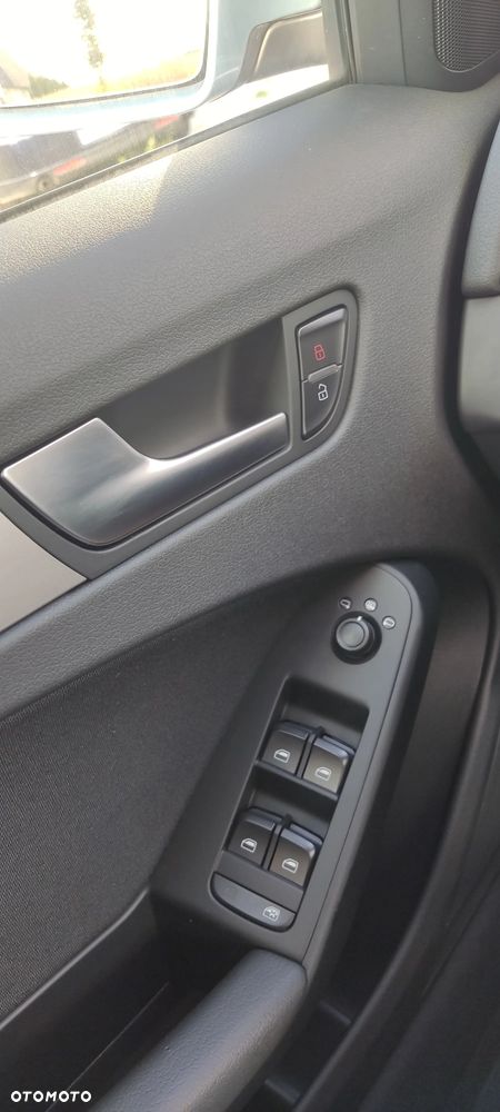 Audi A4 Avant 2.0 TFSI Attraction - 23