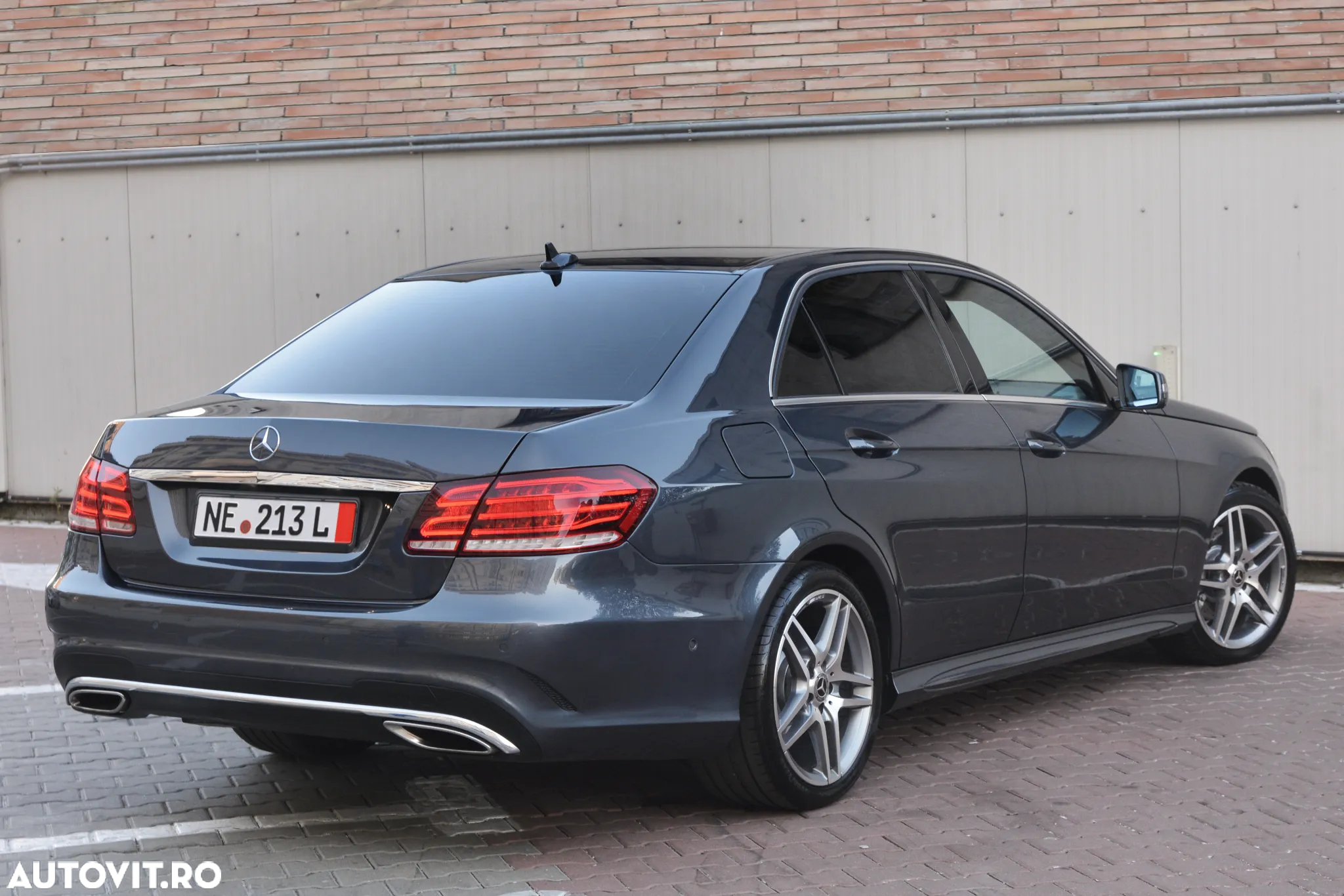 Mercedes-Benz E - 4