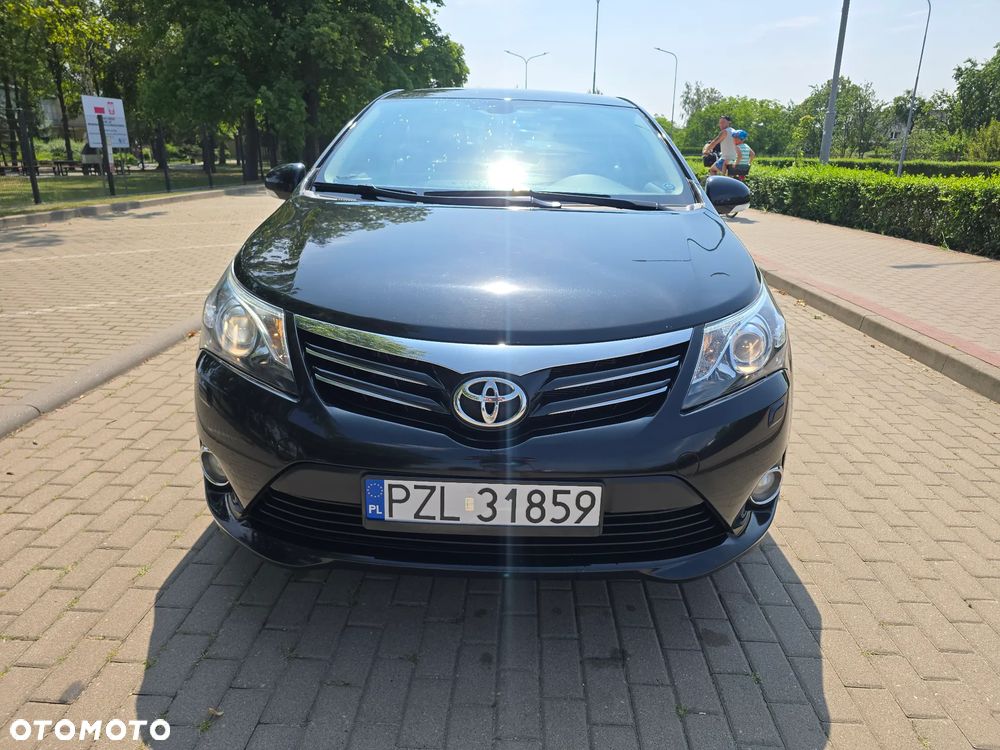 Toyota Avensis 2.0 Premium - 13