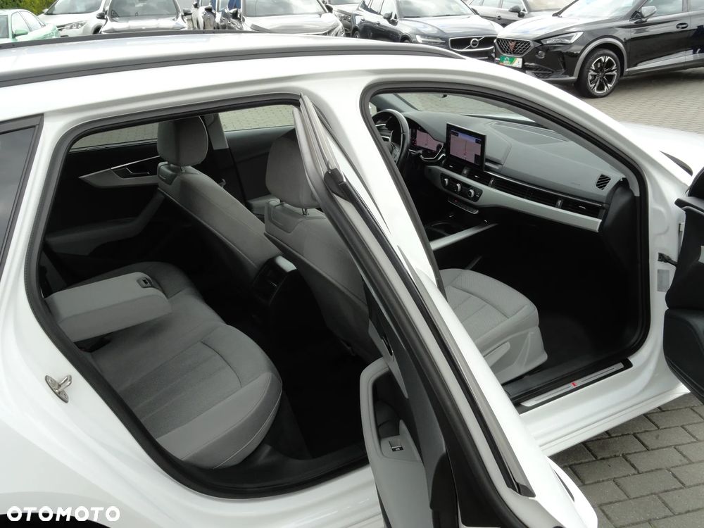 Audi A4 Avant 35 TDI mHEV S Line S tronic - 10