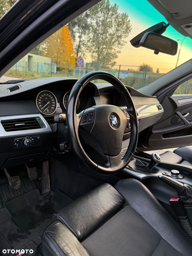 BMW Seria 5 525d - 6