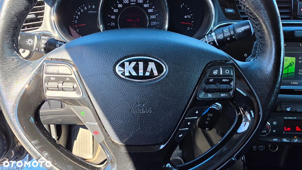 Kia Ceed 1.6 GDI L Business Line - 19