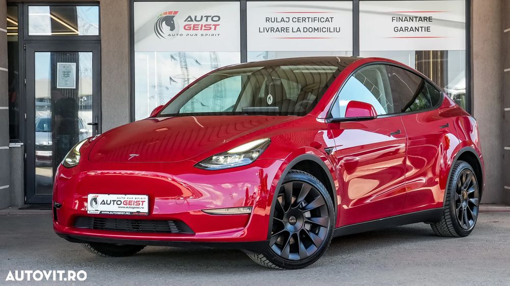 Tesla Model Y - 2