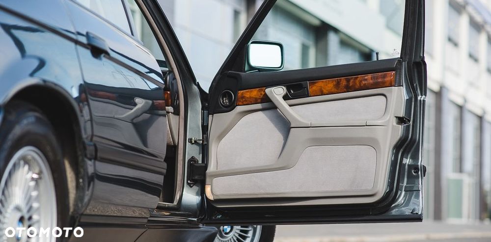 BMW Seria 7 750i - 15